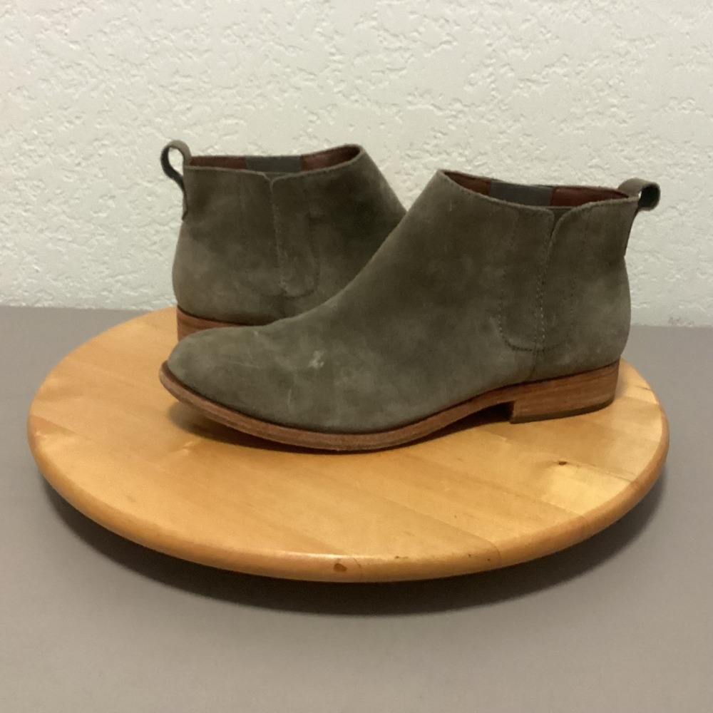 Kork-Ease Ankle Boots Womens 8.5  Gray Suede Low Stacked‎ Heel Chelsea